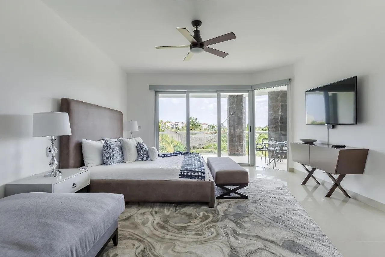 Mareazul Beach Front Condos At Playa Del Carmen