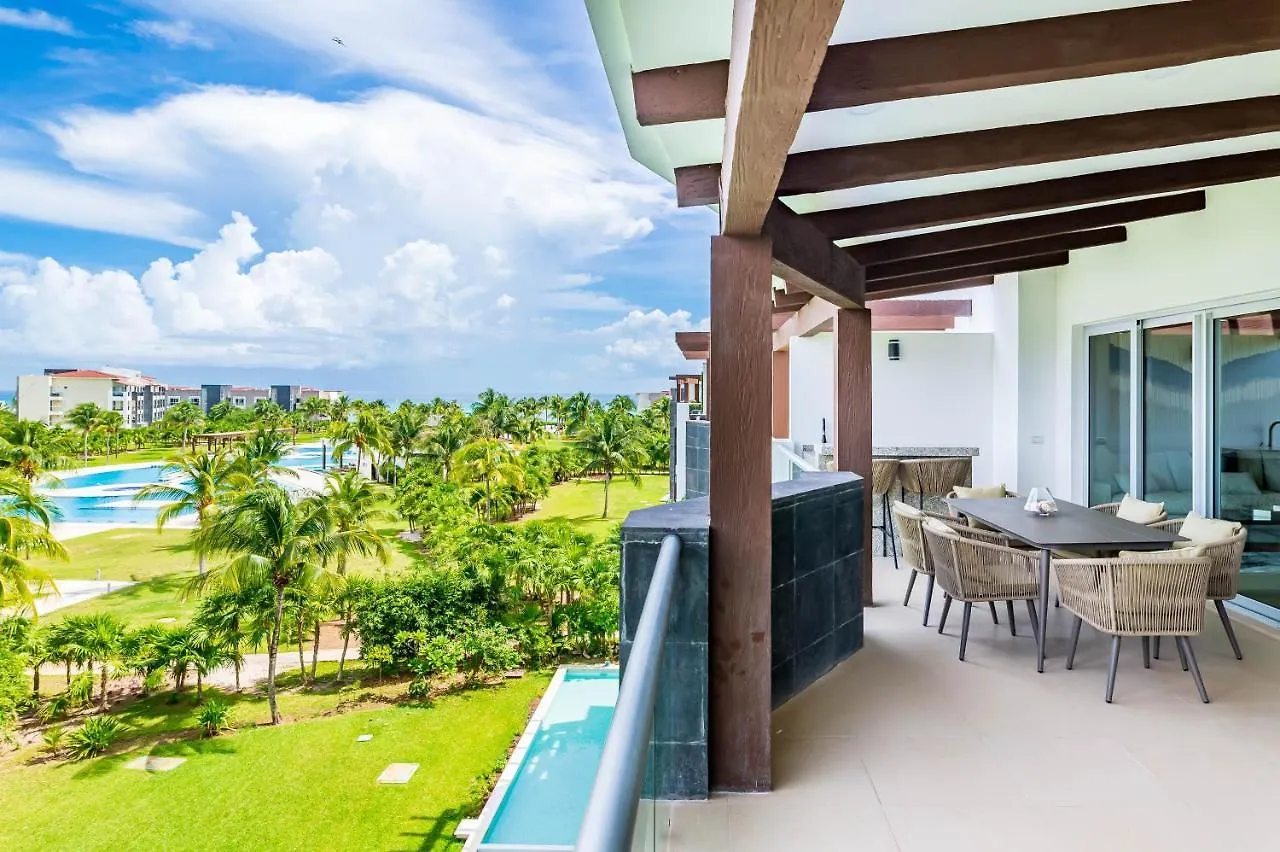 Mareazul Beach Front Condos At Playa Del Carmen Aparthotel