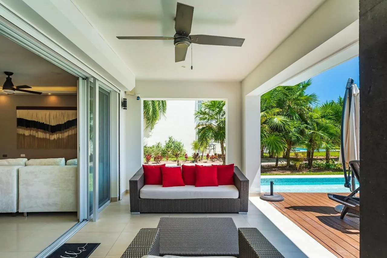 Mareazul Beach Front Condos At Playa Del Carmen Mexico